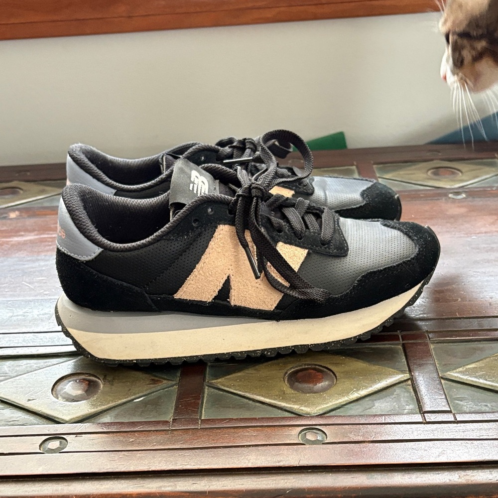 New balance 237 size 6